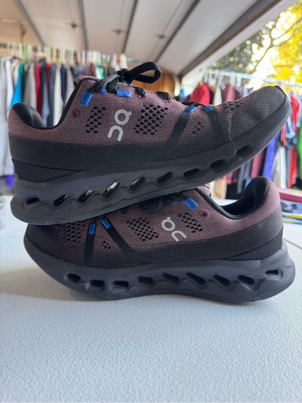 On Cloud Women’s Surfer Running Road Black Cobalt Size 8